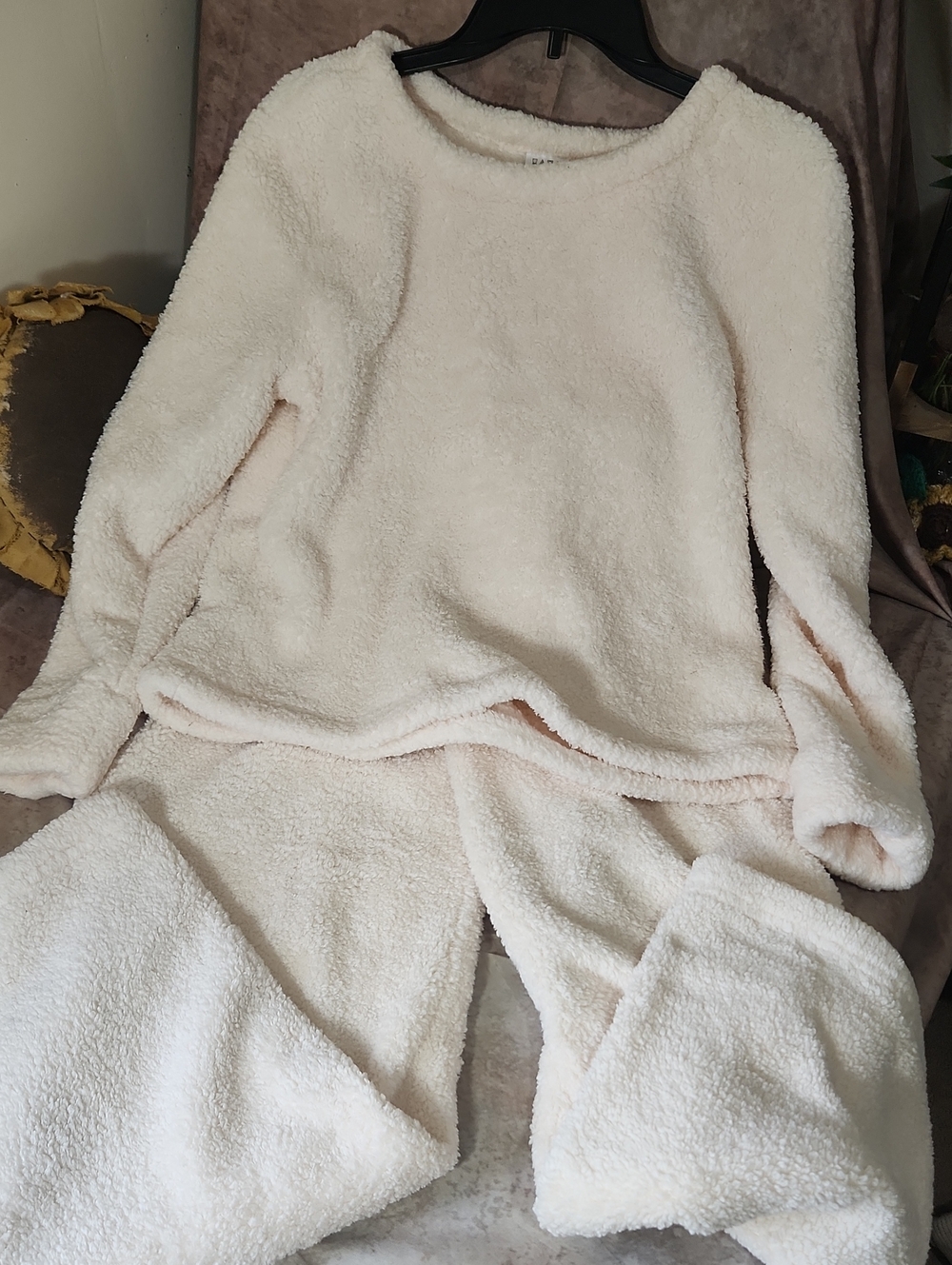 Serra Cozy Plush Pajama Set in Light Cream